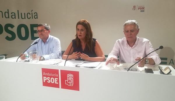 De izquierda a derecha, José Entrena, Sonia Gaya y Francisco Menacho.