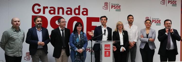 Cuenca con los integrantes de su candidatura y de la ejecutiva local. Cuenca con los integrantes de su candidatura y de la ejecutiva local.