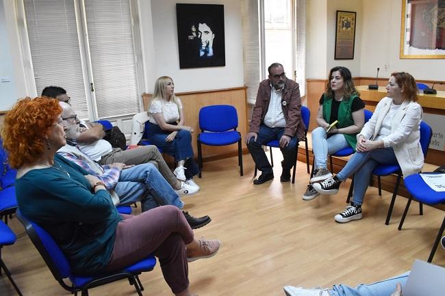 Reunión de Granada Unida con colectivos y asociaciones sociales de Granada.