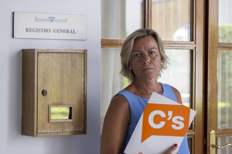 La parlamentaria de C's Isabel Albás. La parlamentaria de C's Isabel Albás.