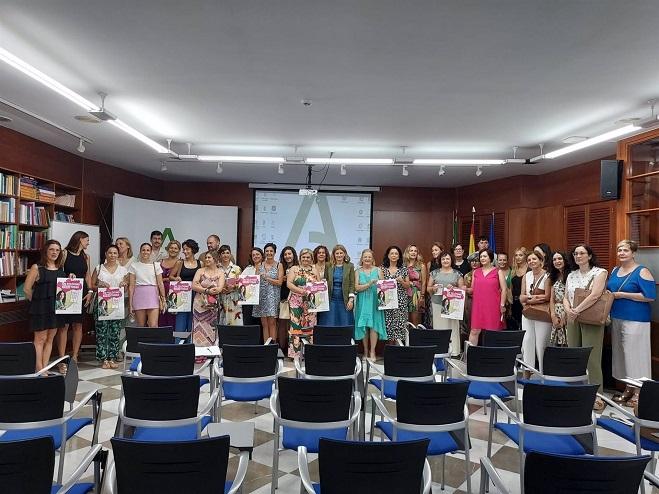 Reunión de representantes de Centros Municipales de la Mujer.
