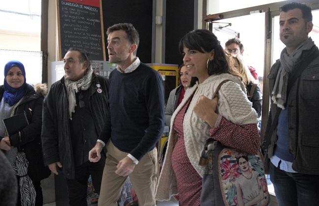 Teresa Rodríguez y Antonio Maíllo, con otros candidatos de Adelante, en Motril. Teresa Rodríguez y Antonio Maíllo, con otros candidatos de Adelante, en Motril.