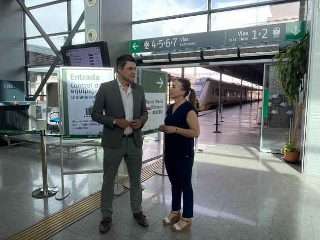 Carlos Rojas, en la estación de tren.