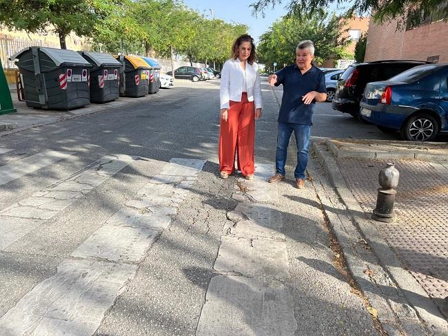 Raquel Ruz y Cristóbal Serón, en la calle Ismail.