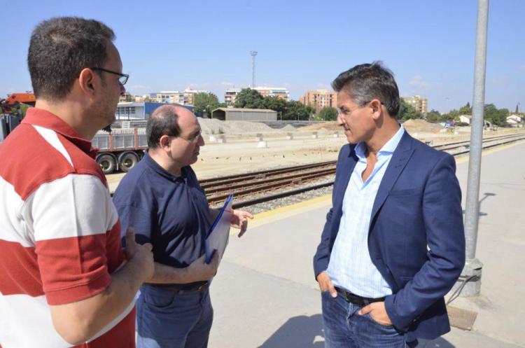 Luis Salvador en una reciente visita a las obras del AVE.