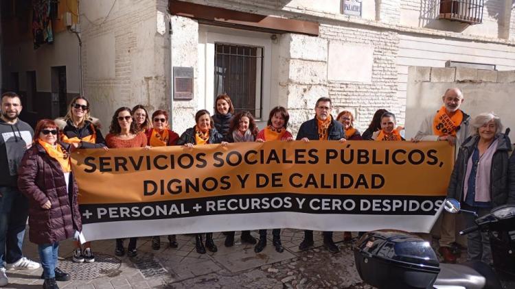 Protesta del personal de Servicios Sociales.