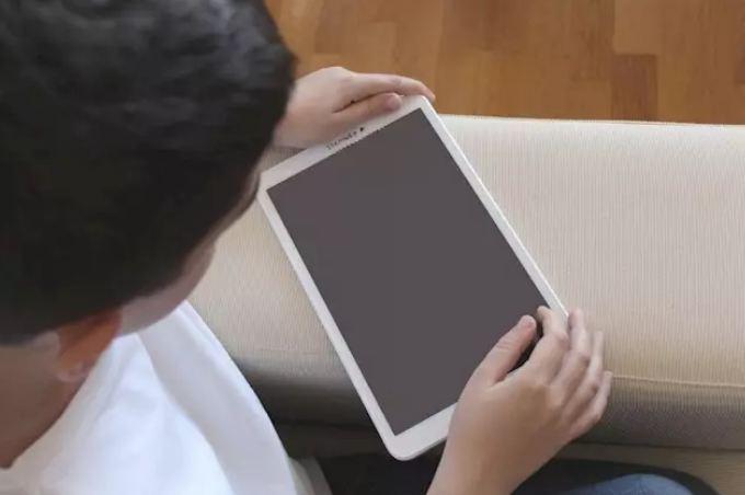 Educación entregó 814 tablets en Granada Educación entregó 814 tablets en Granada.