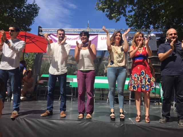 Teresa Rodríguez y Antonio Maíllo en un mitin conjunto en junio de 2016 en Granada. Teresa Rodríguez y Antonio Maíllo en un mitin conjunto en junio de 2016 en Granada.