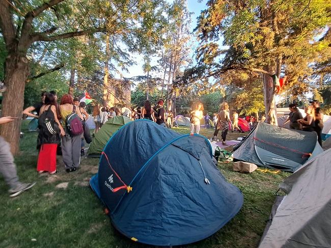 Acampada en Fuentenueva.