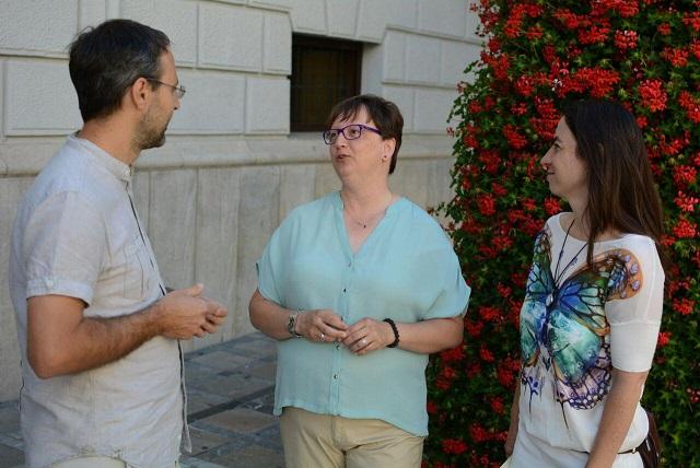 Leticia García con Alberto Matarán y Marta Gutiérrez.