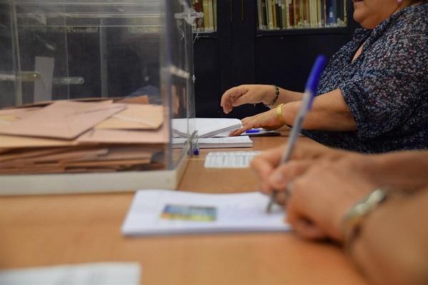 En Granada son 1.100 las mesas electorales. 