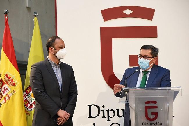 Entrena y Gómez de Celis, en rueda de prensa. Entrena y Gómez de Celis, en rueda de prensa.
