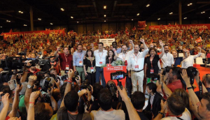 Pedro Sánchez junto a nuevos dirigentes del PSOE.