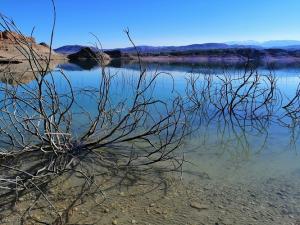 Embalse del Negratín, con muy poca agua, en una imagen de archivo.