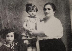 Fotografía familiar de Carmen Rodríguez Parra facilitada a Ian Gibson que se publicó en su libro sobre el asesinato de Federico García Lorca.