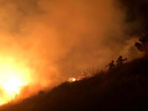 Espectacular imagen del incendio en Sierra Nevada.