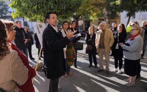 El alcalde explica a vecinas y vecinos de Beiro las medidas previstas en el entorno de Real de Cartuja.