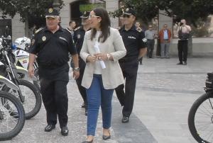 Jiménez Avilés en un acto público con la anterior responsable de Seguridad Ciudadana, María Francés.