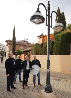 Los trabajos suponen sustituir cerca de un centenar de luminarias. 