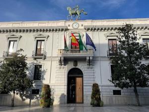 Fachada del Ayuntamiento de Granada.