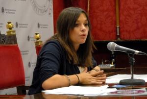 La concejal Jemi Sánchez informa de los cursos y talleres para mayores.