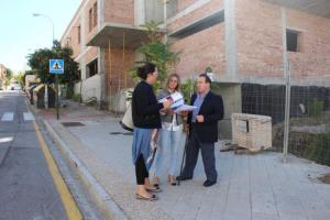 María Francés en una visita a Bola de Oro con Marifrán Carazo y Vicente Valero.