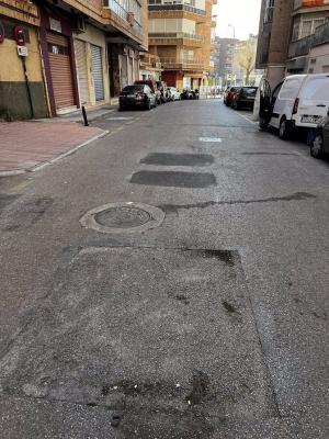 Estado de la calle Las Flores, entre Camino de Ronda  Arabial.