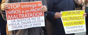 El Defensor del Pueblo pide que todo el mundo se crea que un maltratador no puede ser un buen padre.