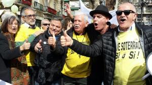 Representantes de la Marea Amarilla y Granada En Marcha con Antonio Arias.