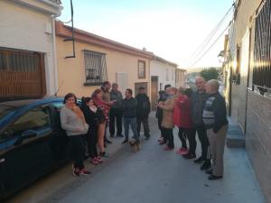 Vecinos afectados por los cortes de luz en Padul.