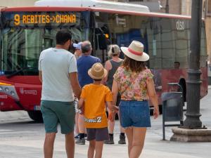 Sombreros para paliar el calor en Granada. 