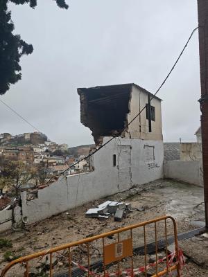 Inmueble derrumbado en Iznalloz.