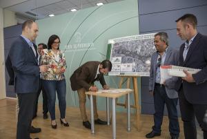 Presentación y firma del inicio de las obras de la depuradora. 