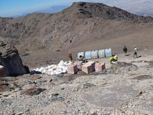 Material para la reforma del refugio.