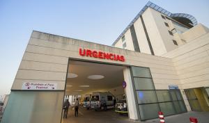 Urgencias del hospital del PTS, a donde fue trasladado el herido. 