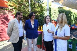 Los delegados de la Junta en la visita al Centro Infantil Virgen Inmaculada de la capital.
