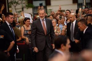 Visita del rey Felipe VI a la basílica de la Virgen de las Angustias de Granada.