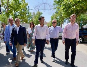 El alcalde en funciones, Francisco Cuenca, ha visitado el ferial este miércoles. 