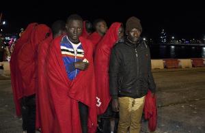 Llegada al Puerto de Motril de los migrantes rescatados.