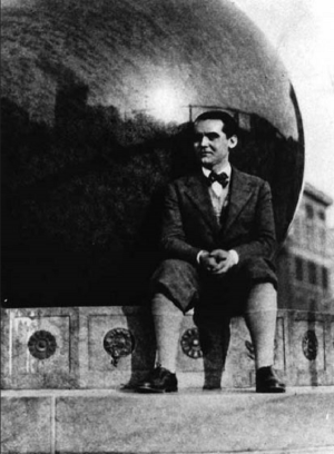 Federico García Lorca en la Universidad de Columbia, donde escribió en 1929 Poeta en Nueva York.