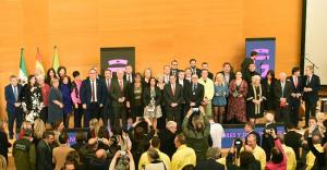 Foto de familia en la entrega de los Honores y Distinciones de la provincia.