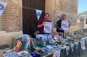 Expositor con libros de segunda mano. 