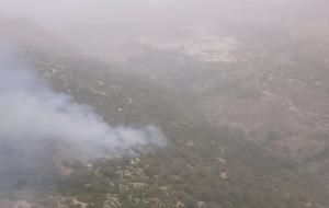 Imagen del fuego desde el helicóptero del Infoca. 
