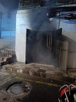 Centro de transformación que ha quedado totalmente calcinado. 
