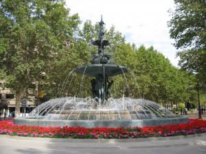 Fuente de las Granadas a comienzos del verano.