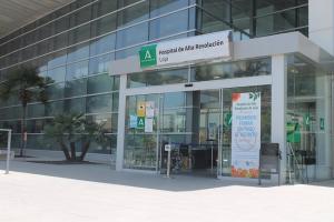 El hombre fue trasladado al hospital de Loja. 