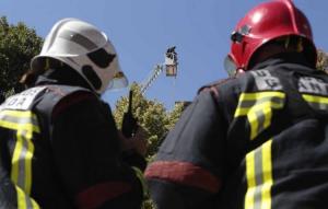 Imagen de archivo de una intervención de los Bomberos de Granada.