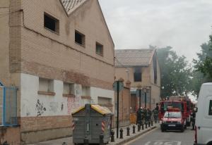 Los bomberos, en el lugar del incendio. 