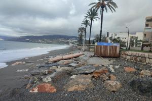 Playa de La Charca, en Salobreña, donde se repondrá arena. 