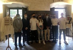 Presentación de la colección de moda con tejidos alpujarreños. 